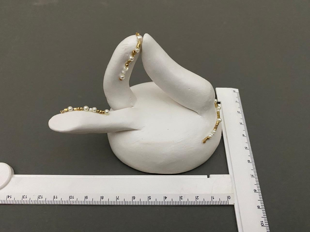 Mudra Meditative Fingers